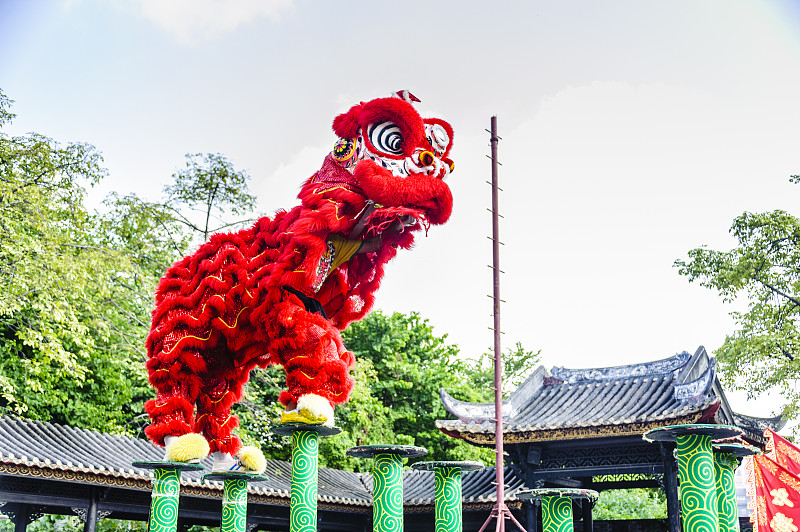 中国广东省佛山市祖庙景区的舞狮表演图片下载