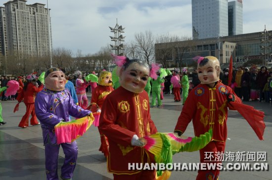 “地秧歌”迁安闹春(图)