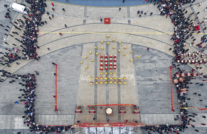 襄汾：多彩社火“闹”元宵-43744.jpg